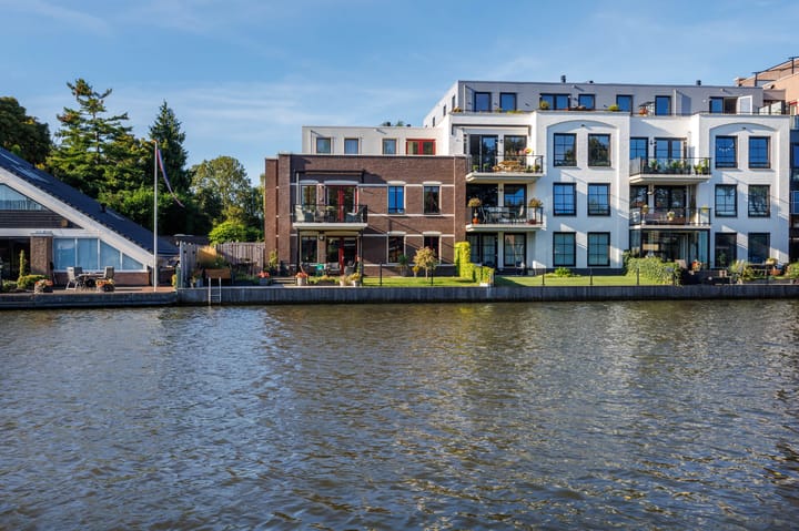 Bram van Veldestraat 46 in Zoeterwoude foto