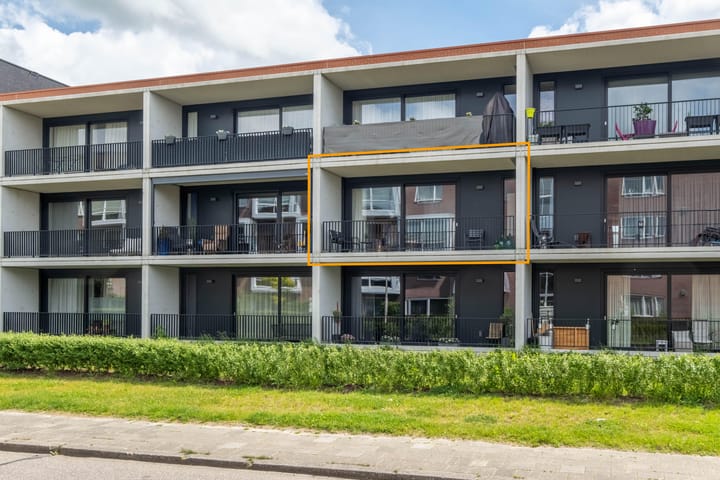 Brandemeer 17c in Leeuwarden foto