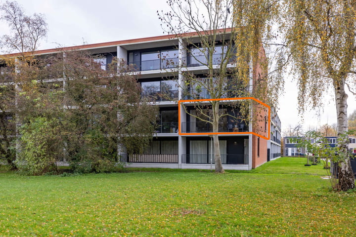 Brandemeer 23 in Leeuwarden foto