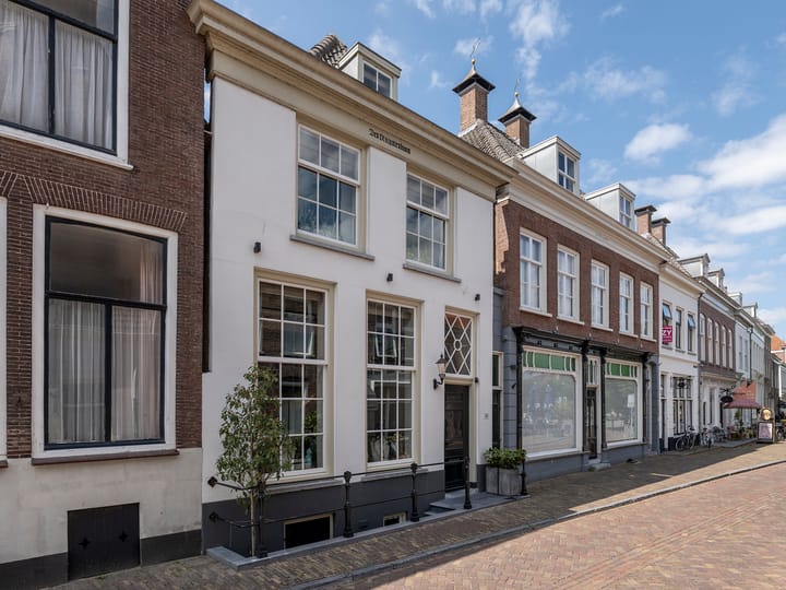 Brandestraat 30 in Geertruidenberg foto