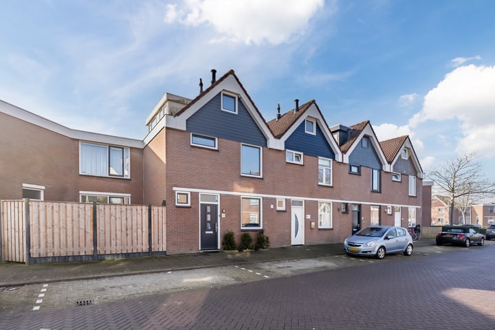 Branding 16 in Hellevoetsluis foto