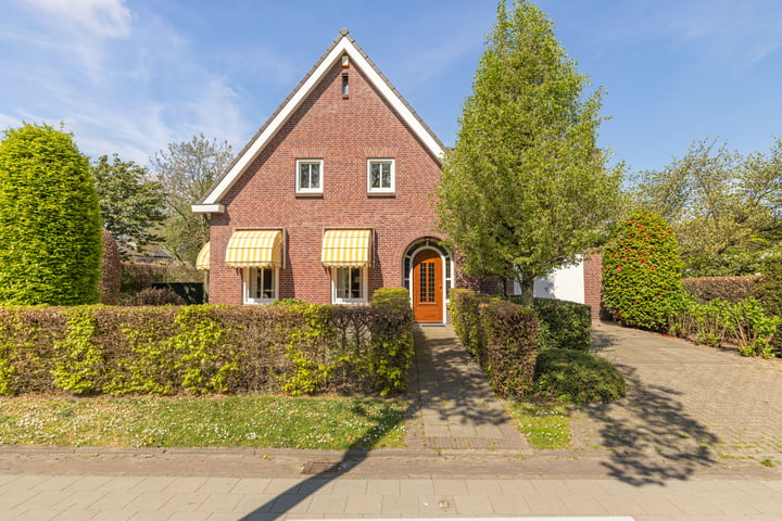 Bredaseweg 11 in Zundert foto