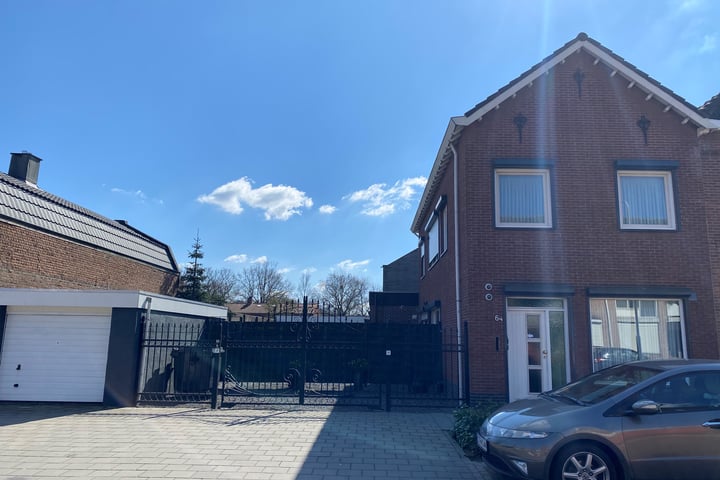 Bredaseweg 64 in Roosendaal
