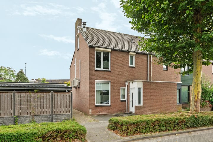 Bredasingel 6 in Arnhem foto