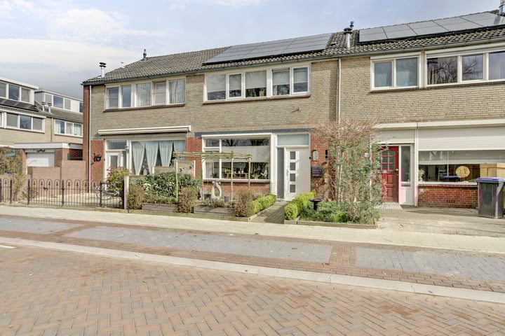 Bredastraat 33 in 's-Hertogenbosch foto