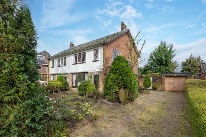 Brede Englaan 9 in Huizen foto