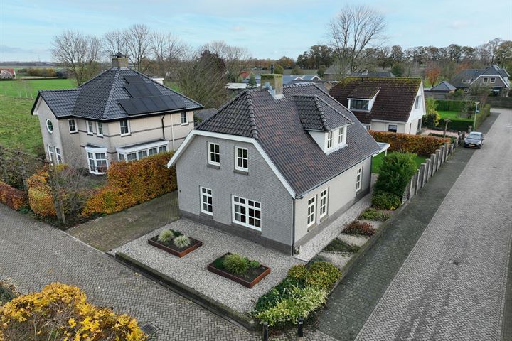 Bredehof 6 in Batenburg foto
