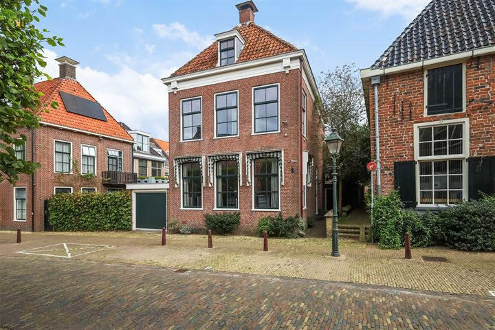 Bredeplaats 2 in Leeuwarden foto