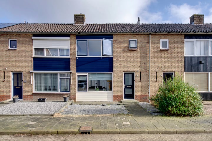 Brederolaan 14 in Winschoten foto