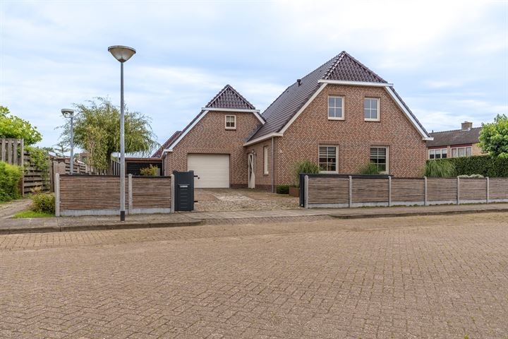Brederolaan 2A in Winschoten foto