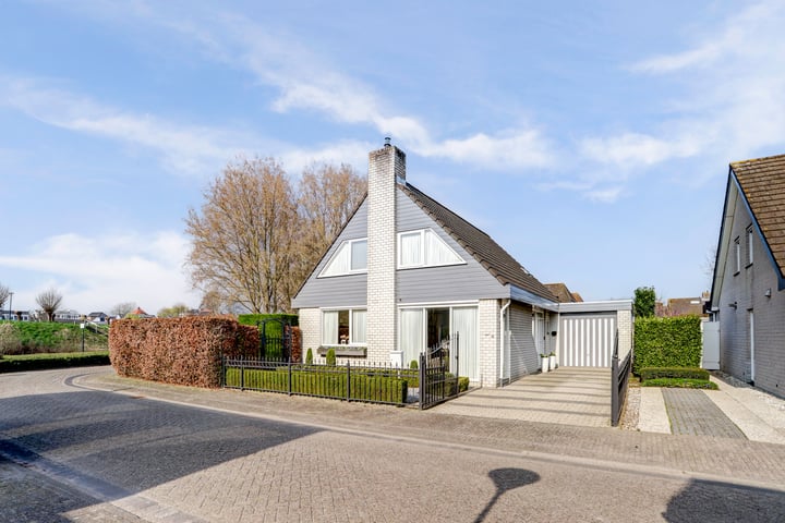 Brederolaan 4 in Raamsdonksveer