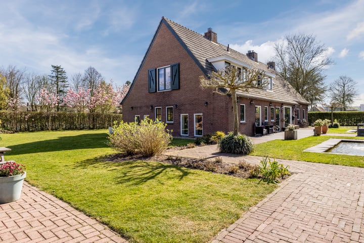 Bredeweg 103 in Groesbeek foto