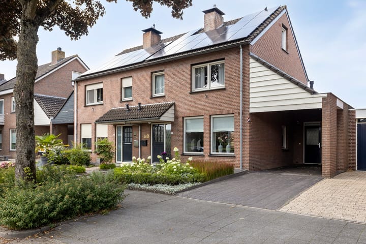 Bredeweg 9 in Ottersum