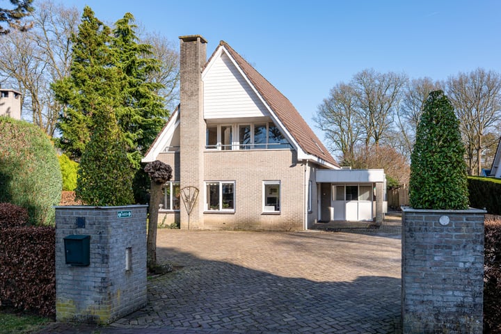 Breeweg 17 in Laren foto