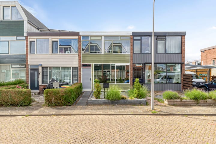 Breitnerstraat 13 in Krimpen aan den IJssel foto