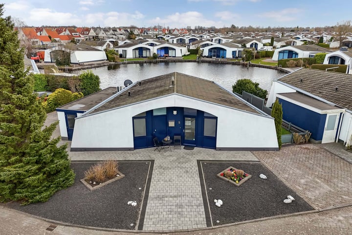 Brekkenweg 4-5 in Lemmer foto