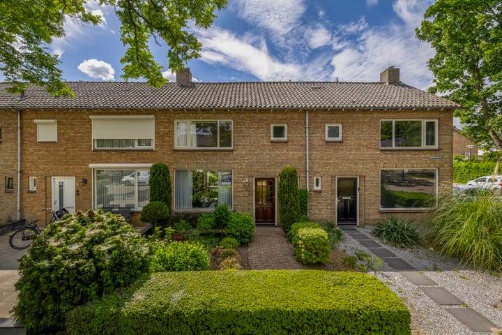 Bremstraat 16 in Waalwijk foto