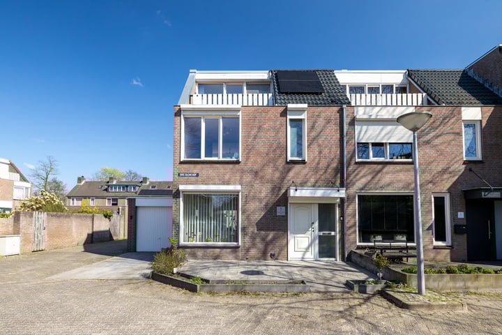 Bretagnehof 7 in Eindhoven foto