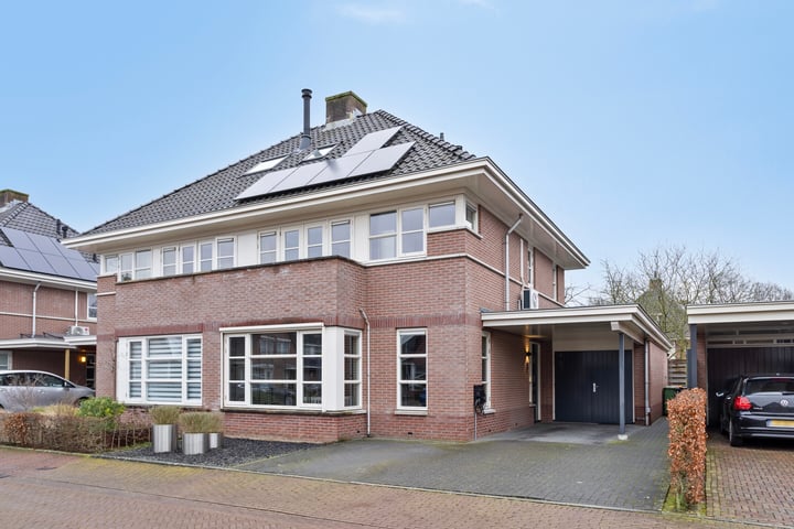 Breukelaarplein 4 in Aalten foto