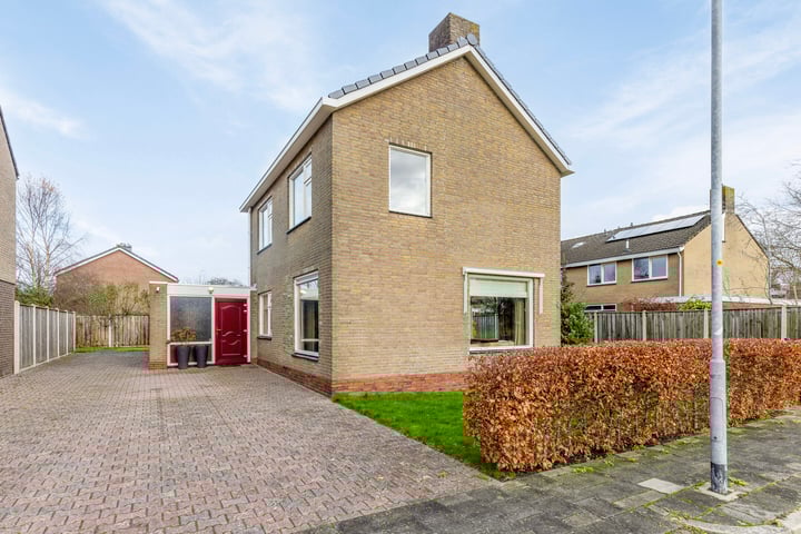 Briklaan 2 in Veendam foto
