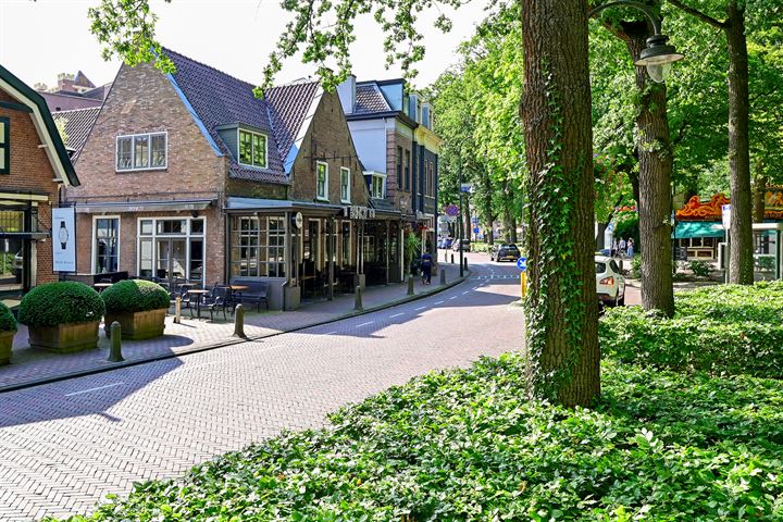 Brink 20a in Laren foto