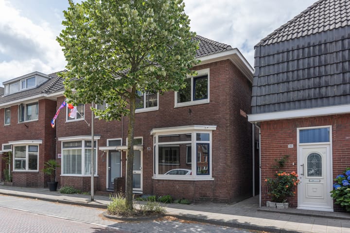 Brinkstraat 136 in Enschede foto