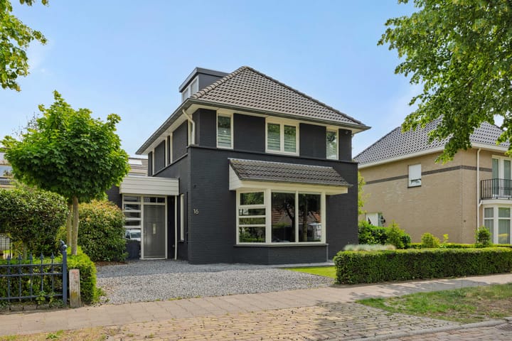 Broekhoek 16 in Heesch