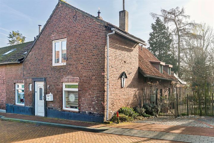 Broekhuizenstraat 10 in Landgraaf foto