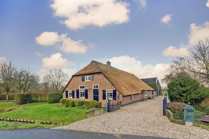 Broekseweg 76 in Meerkerk foto