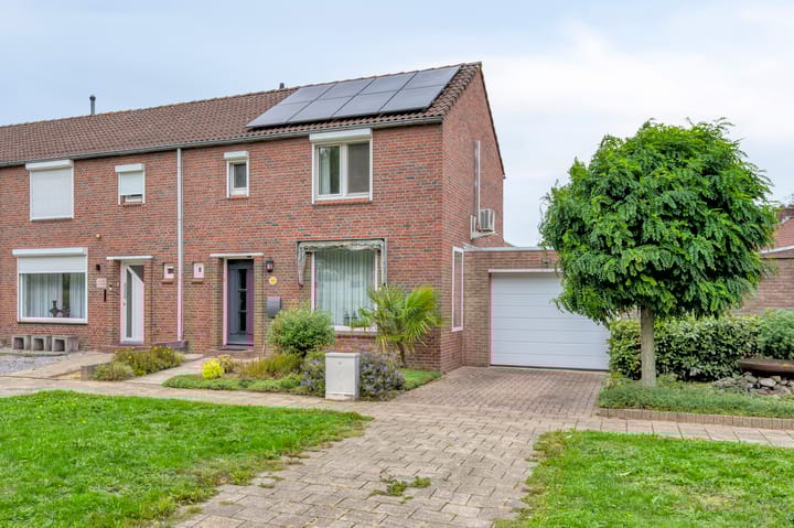 Broeksittarderweg 128 in Sittard foto