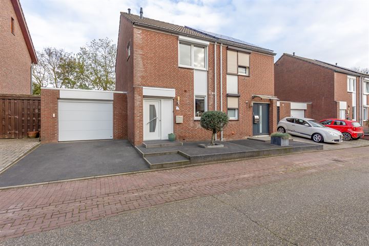 Broensdel 36 in Merkelbeek foto