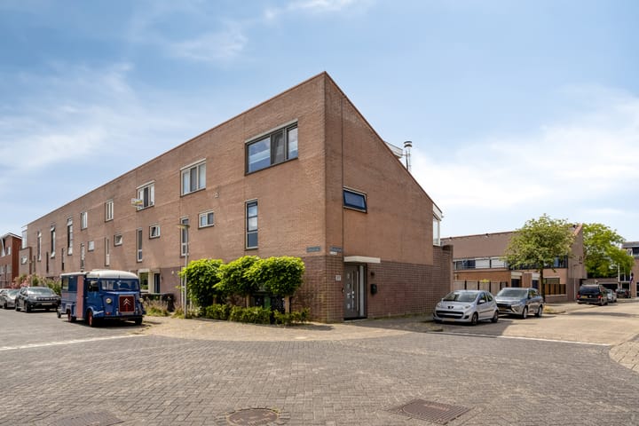 Bromostraat 27 in Purmerend