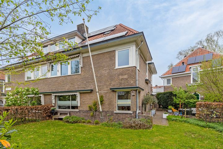 Bronbeeklaan 1 in Arnhem foto