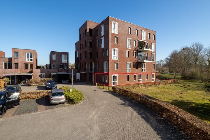 Bronforelstraat 2 in Hengelo foto