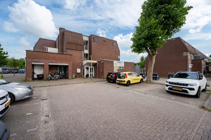 Brongouw 60D in Almere foto
