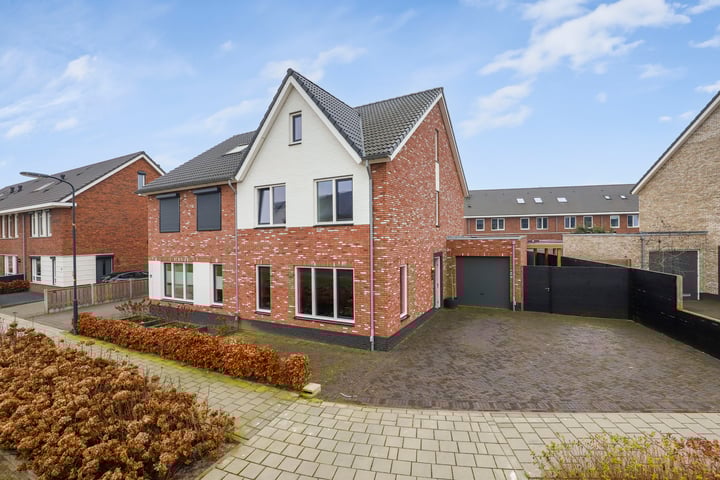 Bronkhorsterslag 13 in Didam foto