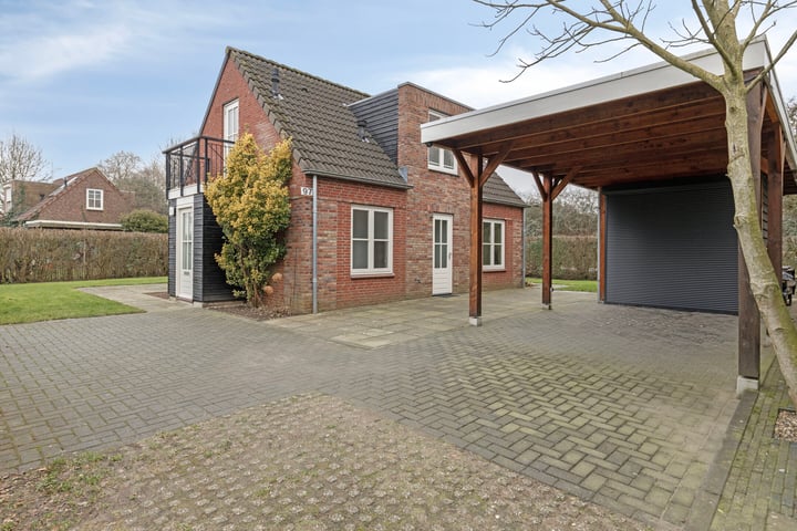 Bronsbergen 25r-97 in Zutphen foto
