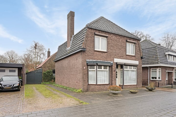 Brugstraat 16 in Mierlo foto