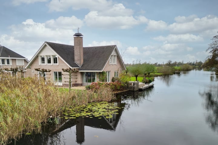 Brugweg 106B in Waddinxveen foto