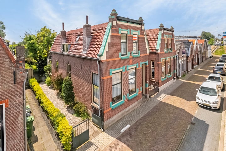 Brugweg 21 in Waddinxveen foto