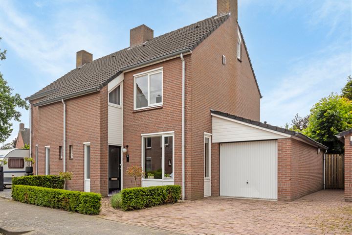 Bruine Akkers 34 in Maarheeze foto
