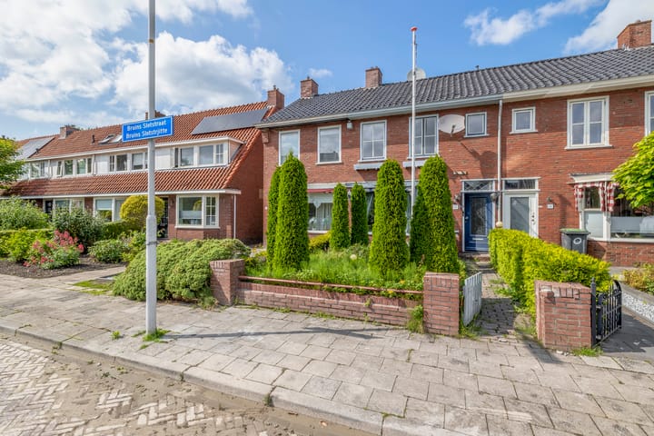 Bruinsslotstraat 30 in Drachten foto