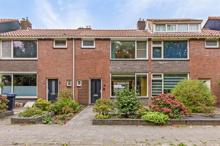 Brunelstraat 19 in Assen foto
