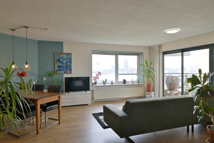 Buitenbassinweg 733 in Rotterdam foto