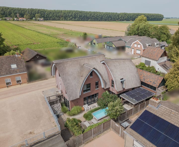 Buitendijk 122 in Hank foto