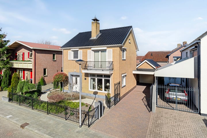 Buitenhof 2 in Sprundel