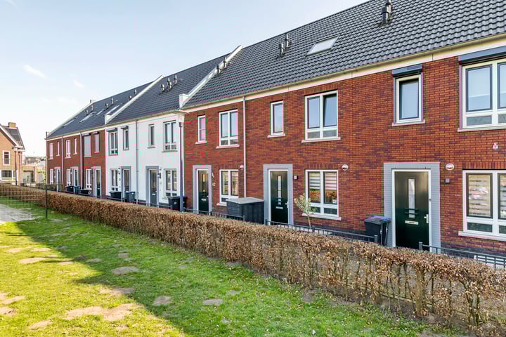 Buitenhof 40 in Meteren foto