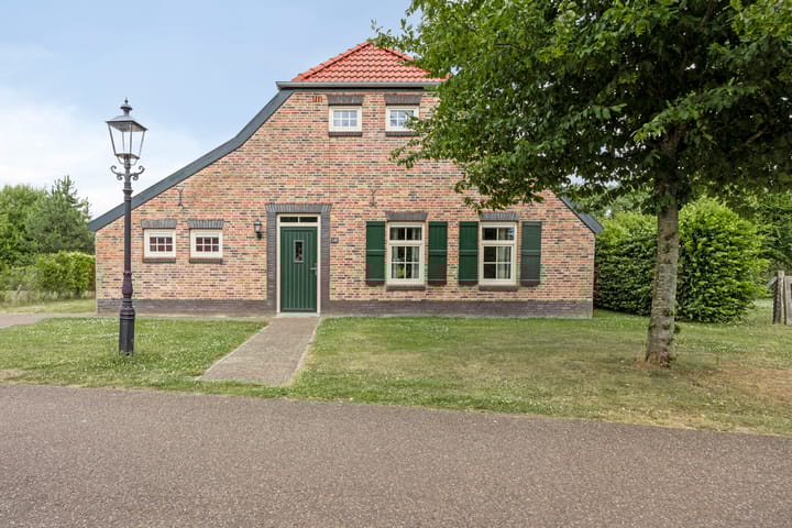 Buitenhof de Leistert 148 in Roggel