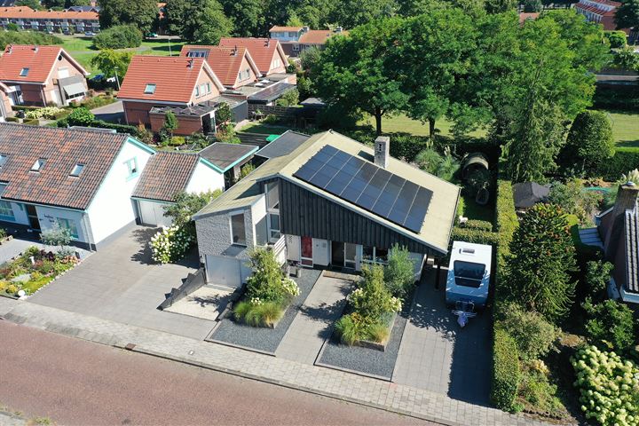 Buitenkant 25 in Biddinghuizen foto