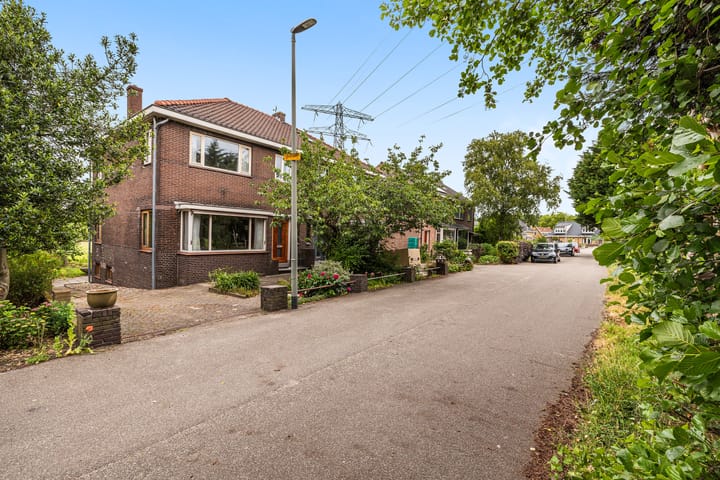Buitenkerklaan 24 in Schiedam foto
